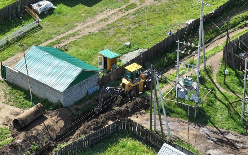 Үерийн хамгаалалтын далан, суваг шуудууг сэргээж байна
