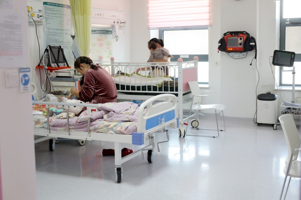 Хүүхдийн хэвтэн эмчлүүлэх тасагт 1280 нэмэлт ор дэлгэжээ