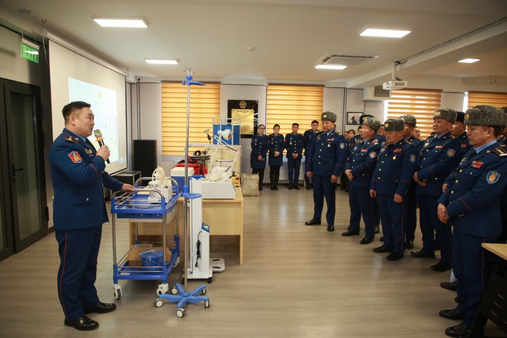 Онцгой байдлын байгууллагад эмнэлгийн 32 нэр төрлийн тоног төхөөрөмжийг хүлээлгэн өглөө