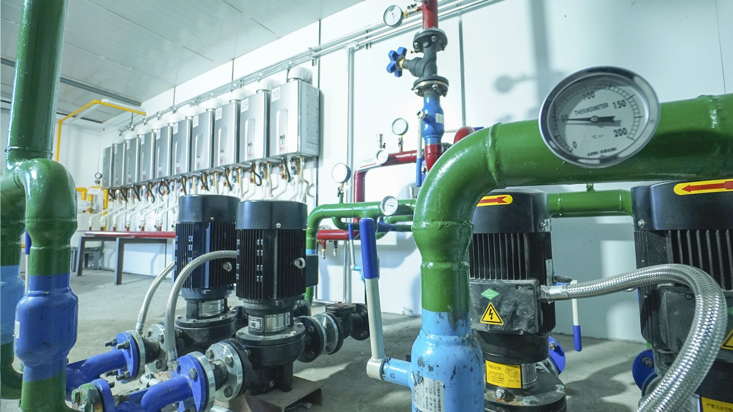 Нийслэлийн ерөнхий боловсролын 122 дугаар сургууль хийн халаагуурт шилжлээ