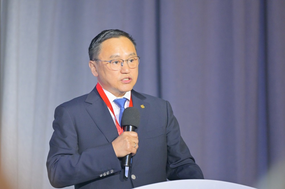 Эрүүл мэндийн салбарын удирдах ажилтны зөвлөгөөн эхэллээ