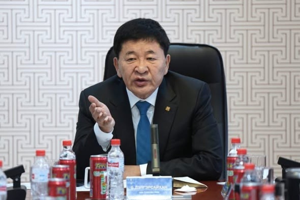 "Төмөр замын салбарт шаардлагагүй зардлыг танаж, хэмнэлтийн горимд ажиллуулна"